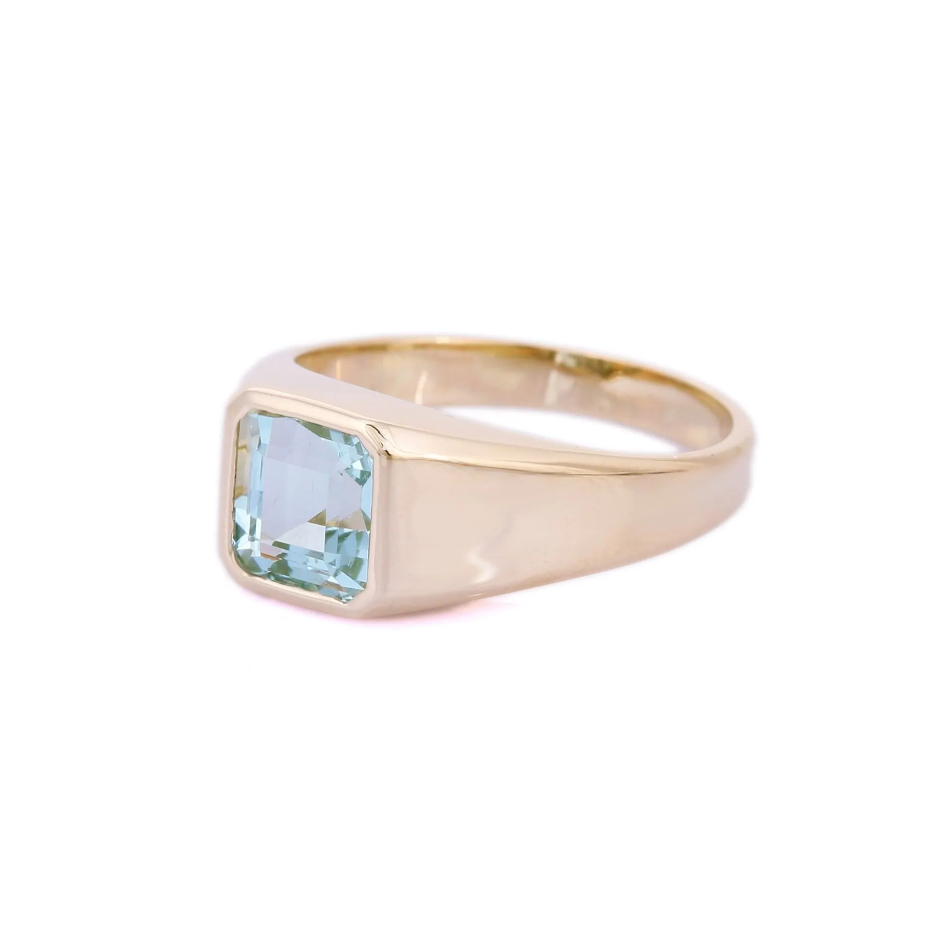 14K Yellow Gold Aquamarine Ring