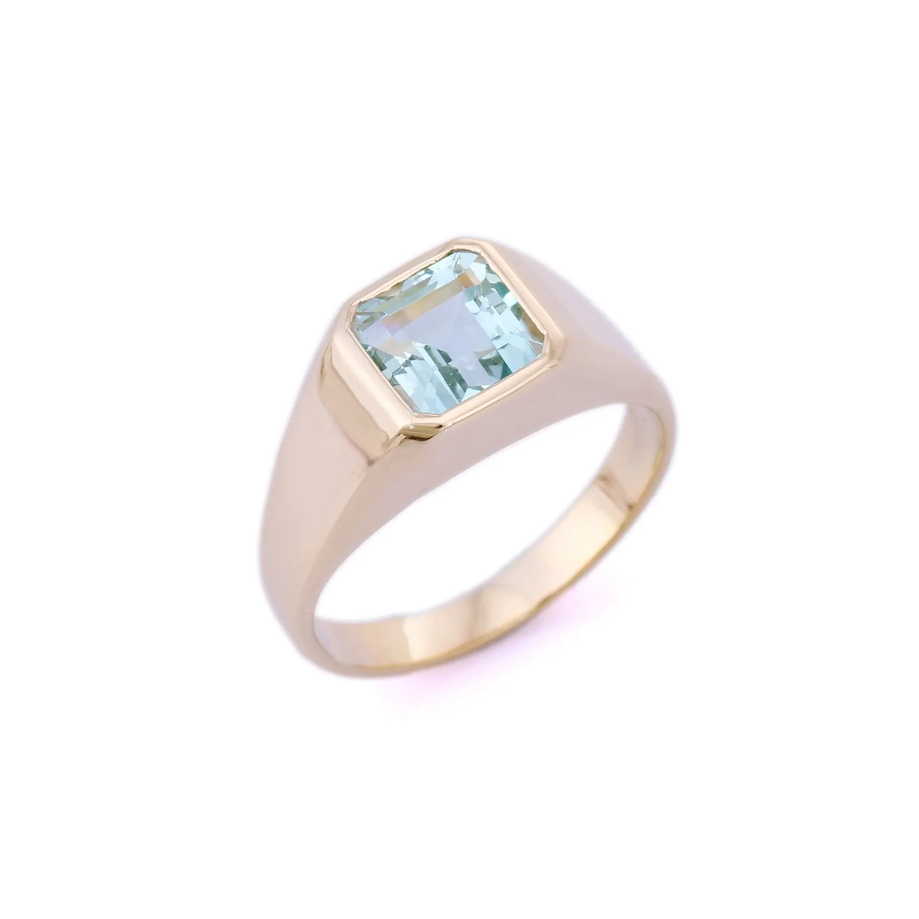 14K Yellow Gold Aquamarine Ring