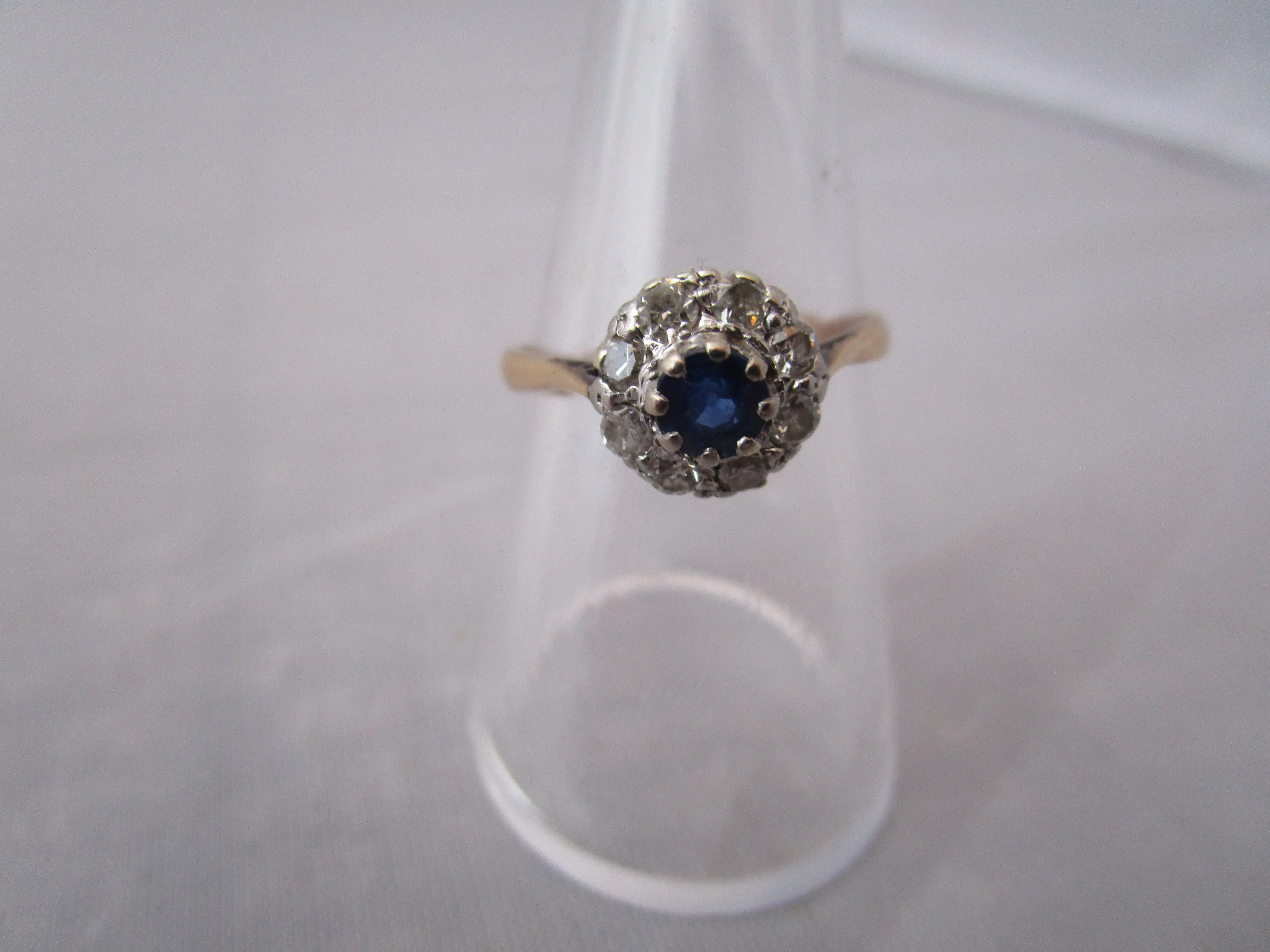 9k Gold Platinum Sapphire And Diamond Cluster Ring Vintage c1980