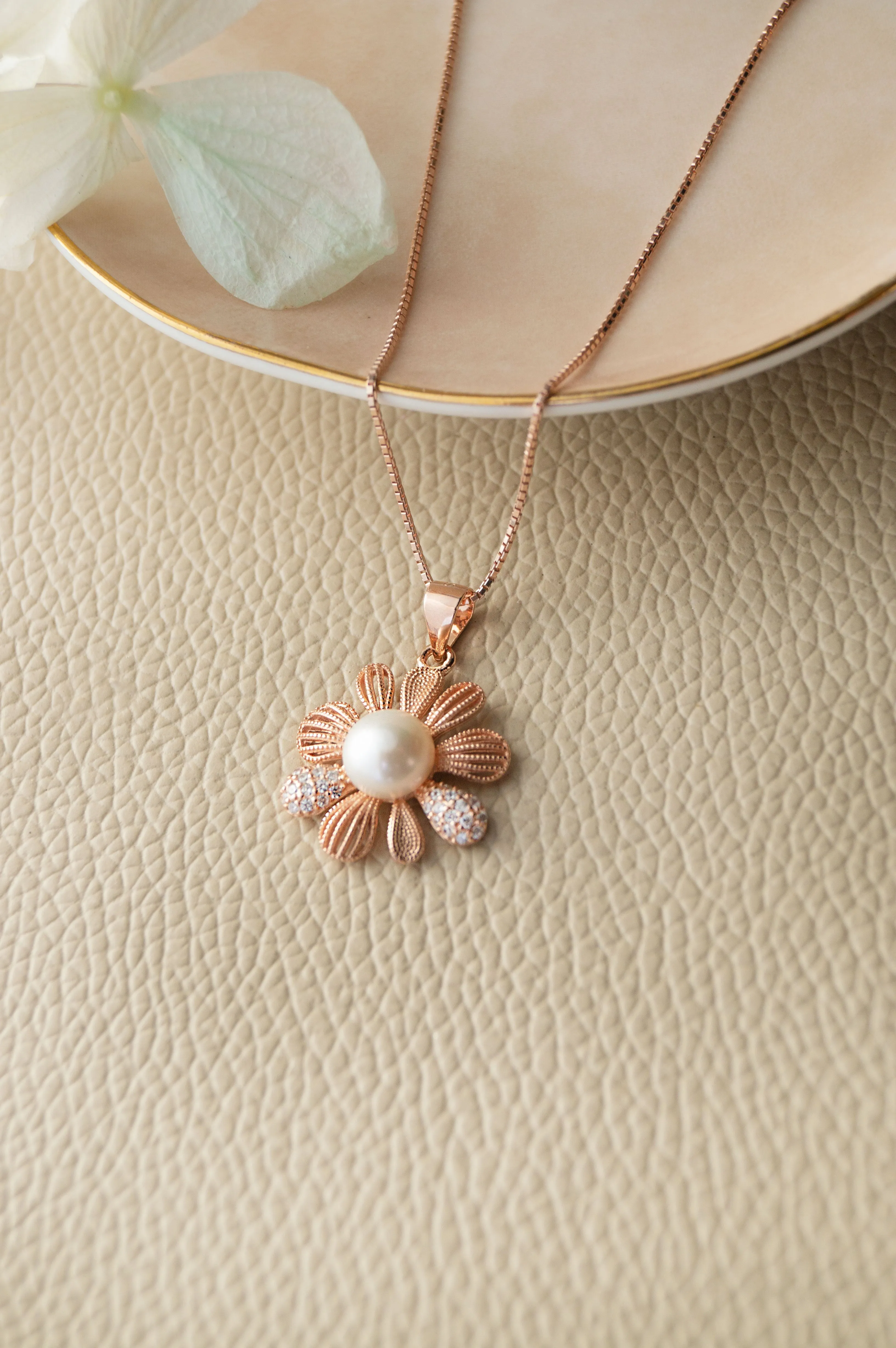 Alluring Pearl Rose Gold Plated Sterling Silver Pendant