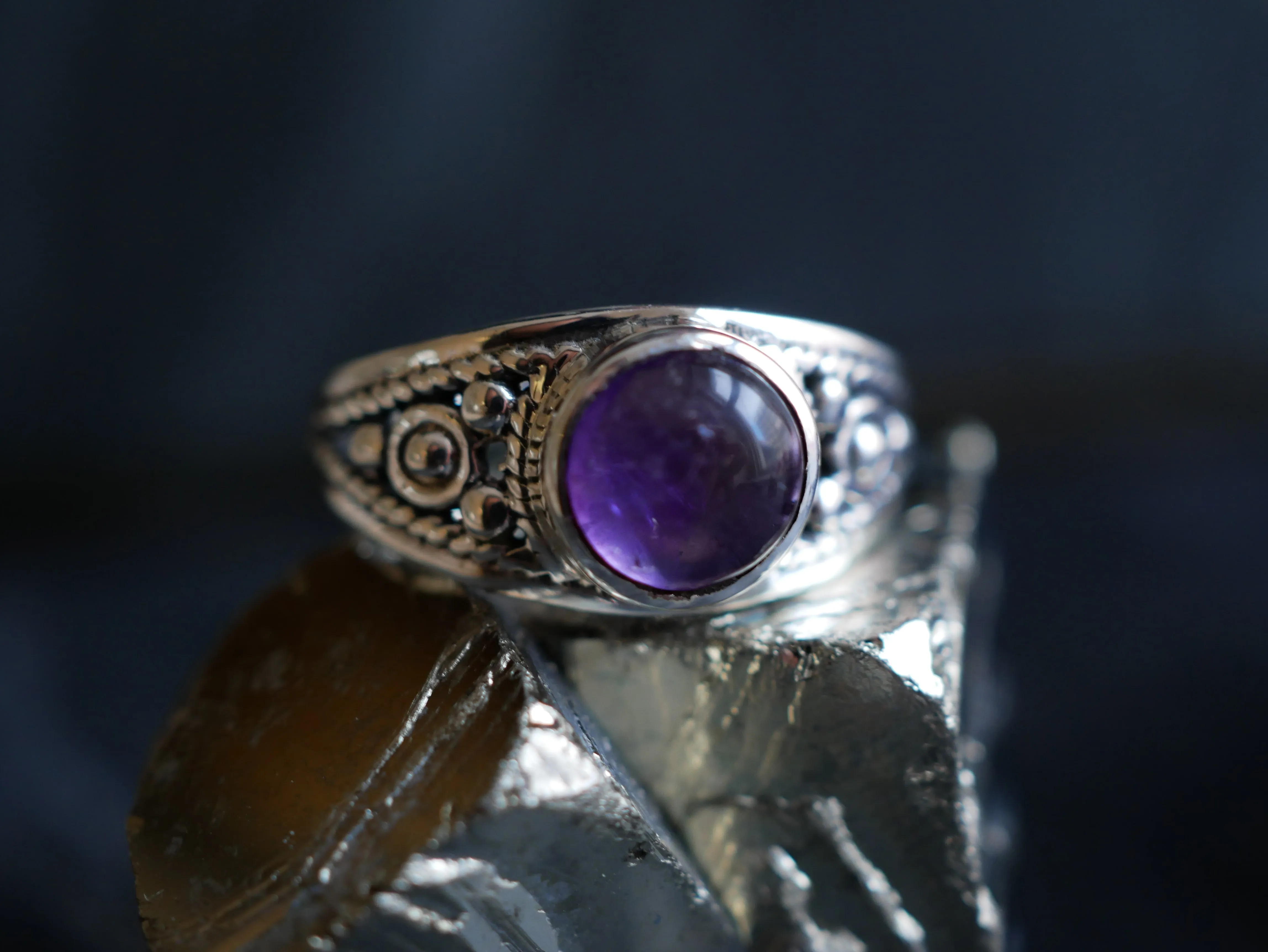 Amethyst Aurea Ring (US 9.5)