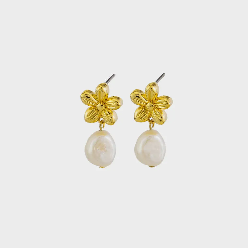 Belinda Pearl Earrings