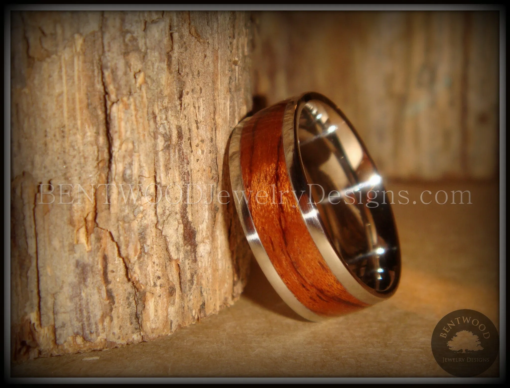 Bentwood Ring - Waterfall Bubinga Wood Ring with Stainless Steel Metal Core