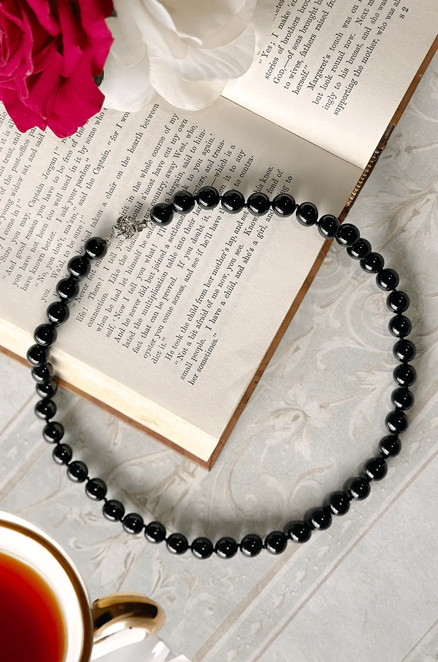 Carmen Short Pearl Necklace (Black)