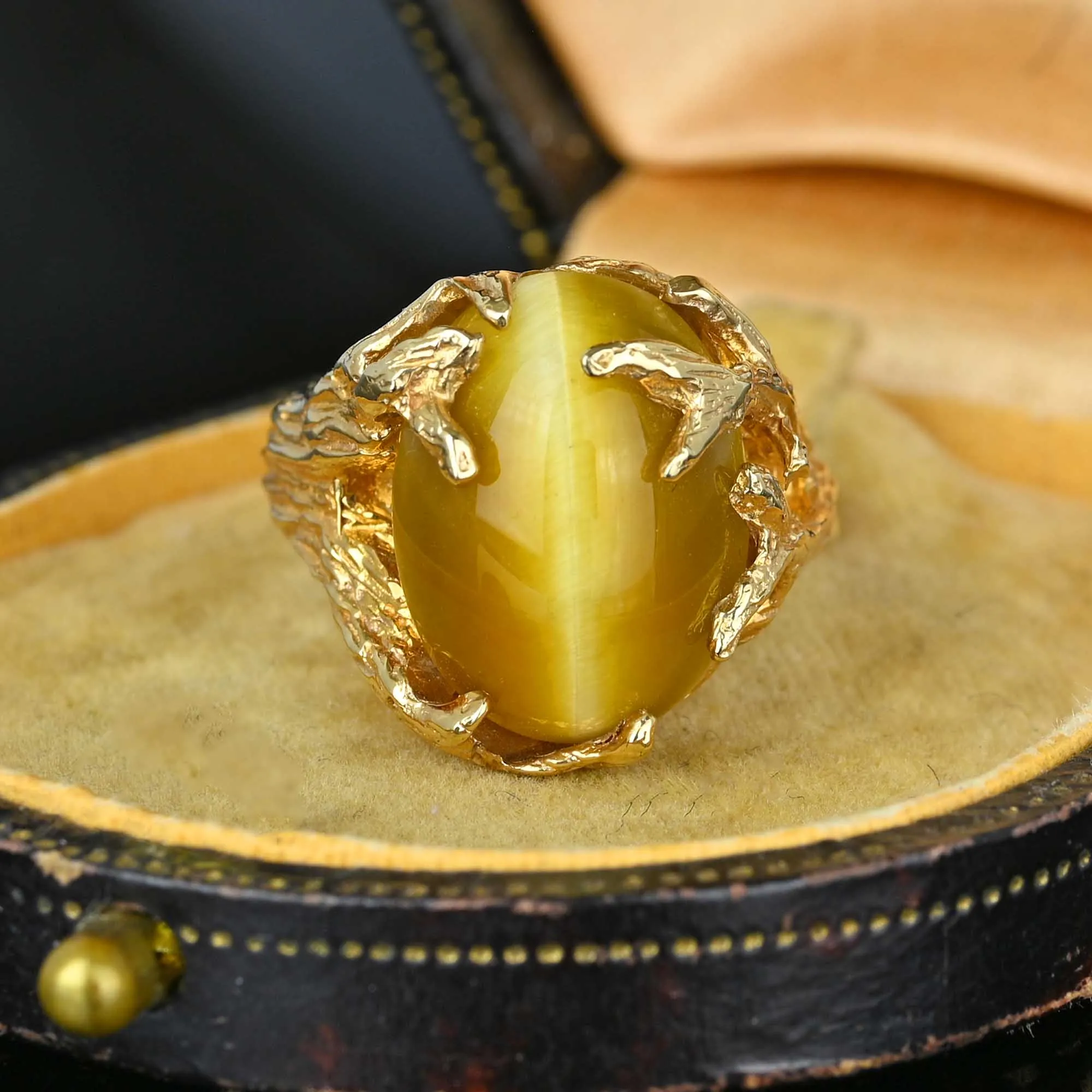 Chunky 14K Gold Brutalist Cat's Eye Chrysoberyl Ring