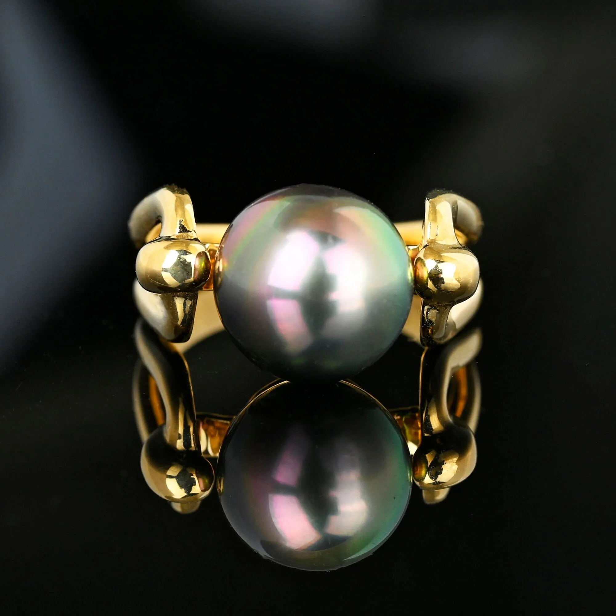 Contemporary 14K Gold Black Tahitian Pearl Ring