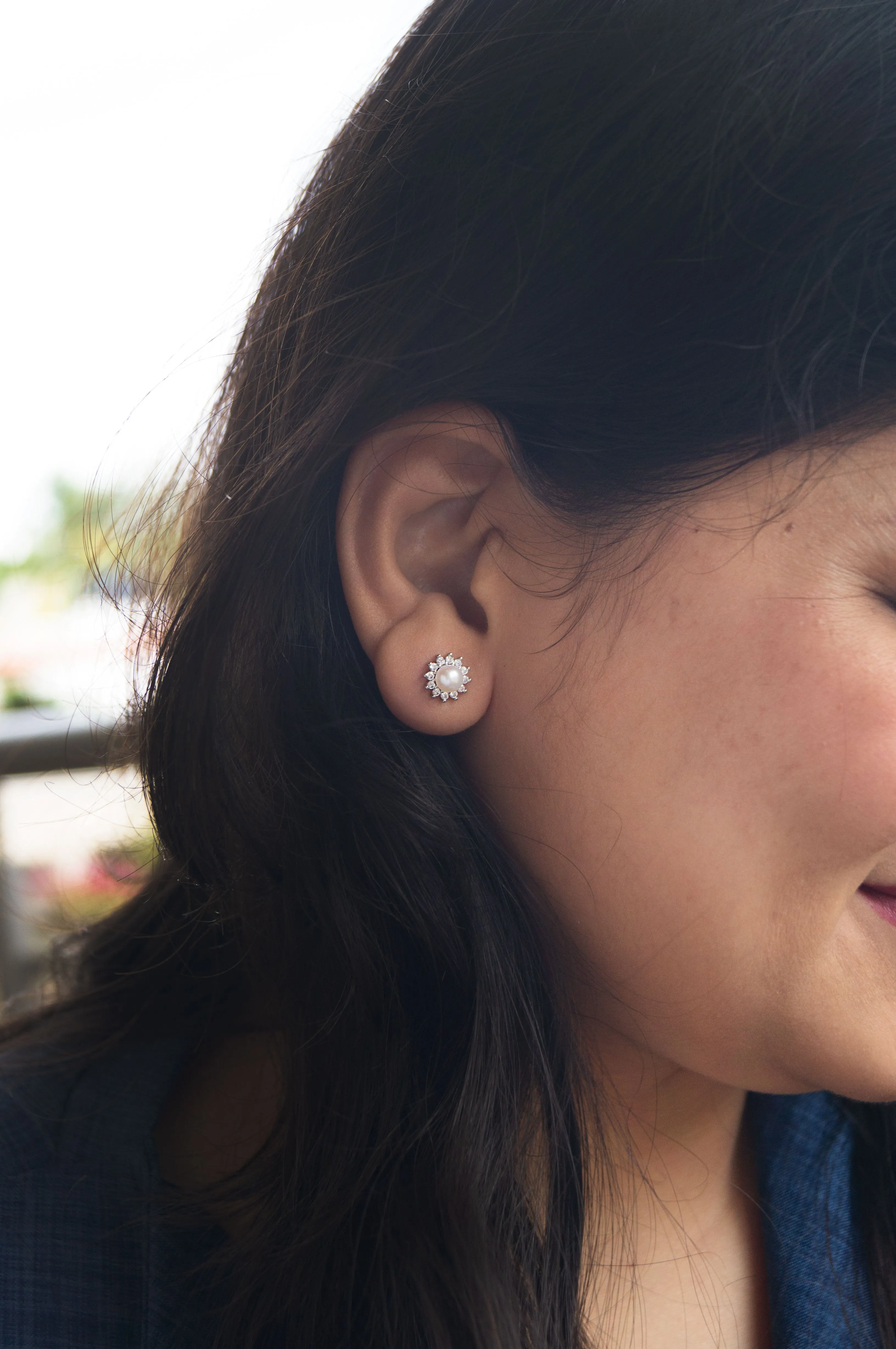 Glowing Pearly Flower Sterling Silver Stud Earrings