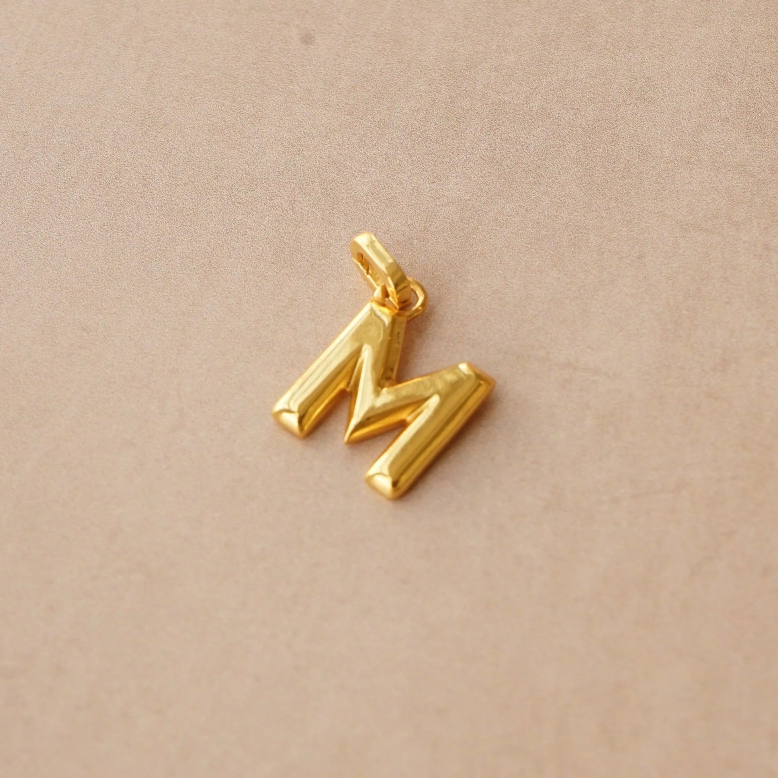 LUXE M Charm