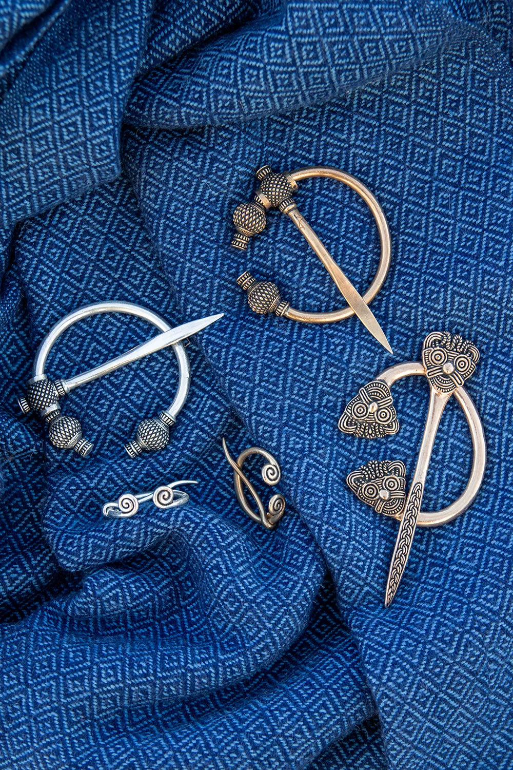 Nivlheim Ring Brooch