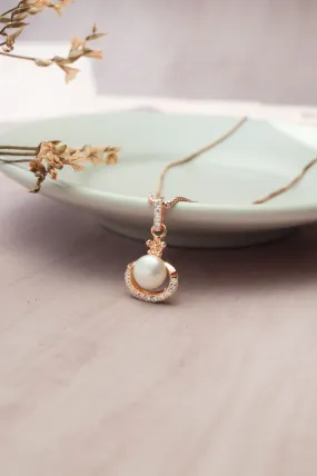 Peritwingle Pearl Rose Gold Plated Sparkle Sterling Silver Pendant