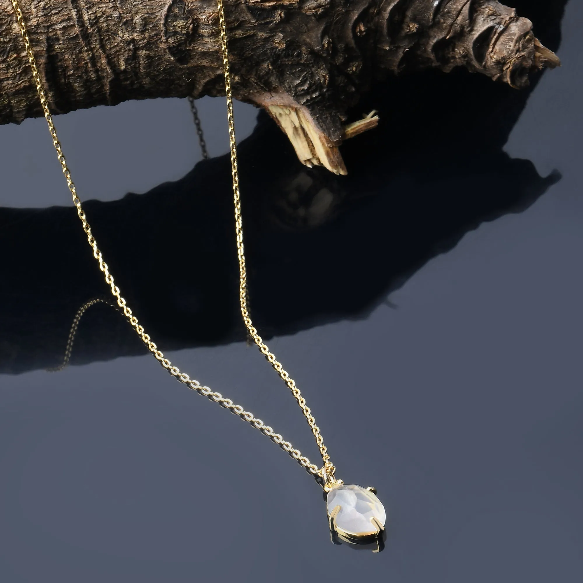 Real Gold-Plated Z Rose Quartz Pendant Necklace