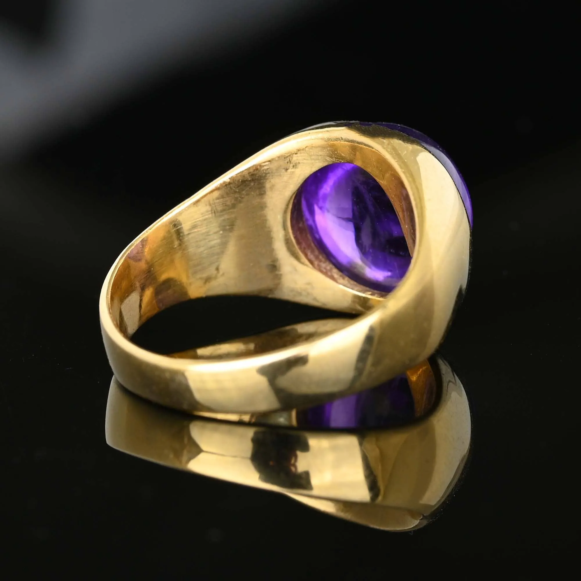 Retro 14K Gold Signet Domed Amethyst Cabochon Ring