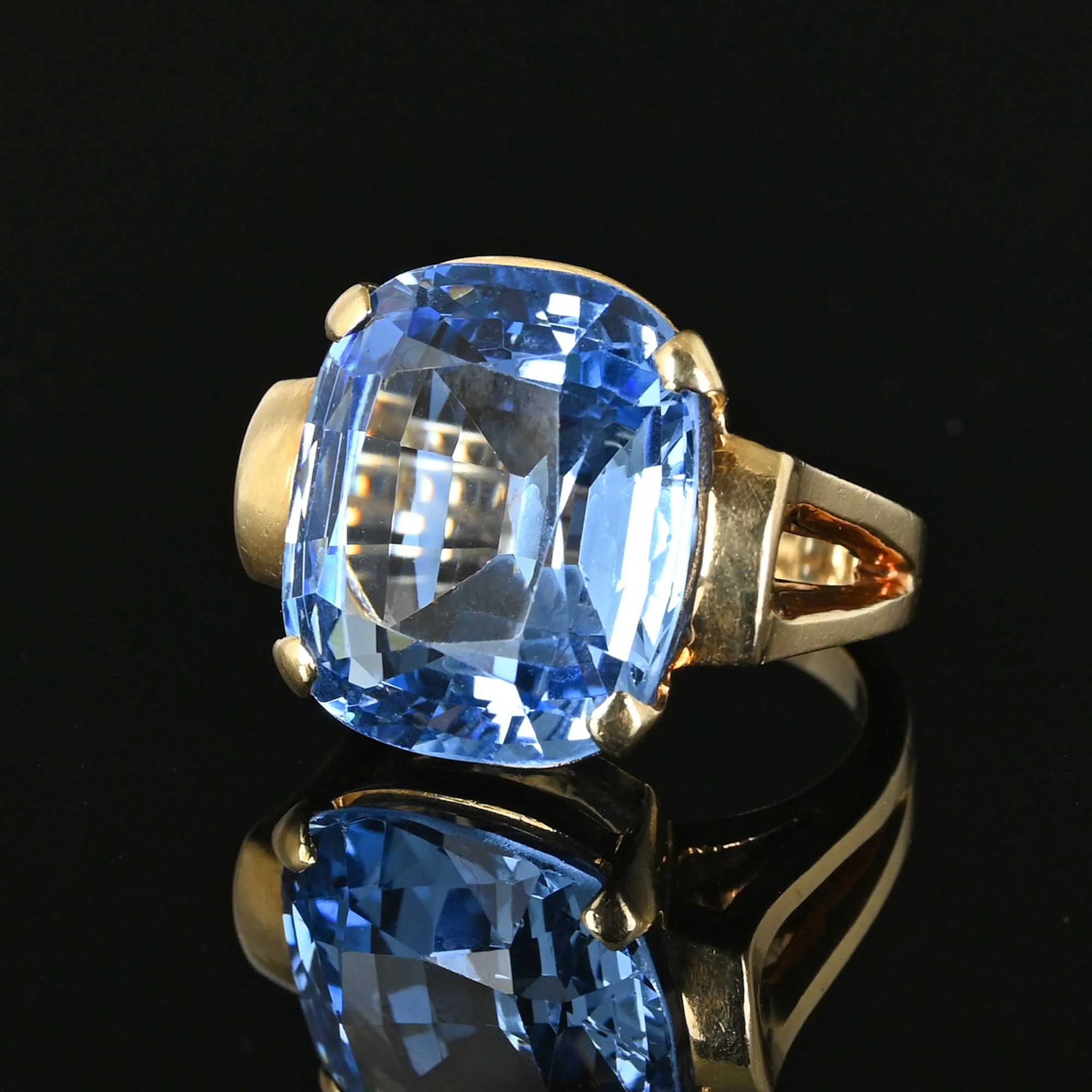 Retro 22 CTW Cushion Cut Blue Topaz Ring in 14K Gold