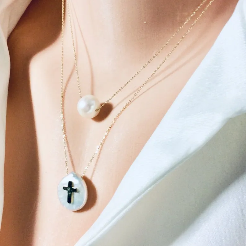 Solid Gold 18K Cross on Coin Pearl Pendant 18Inches