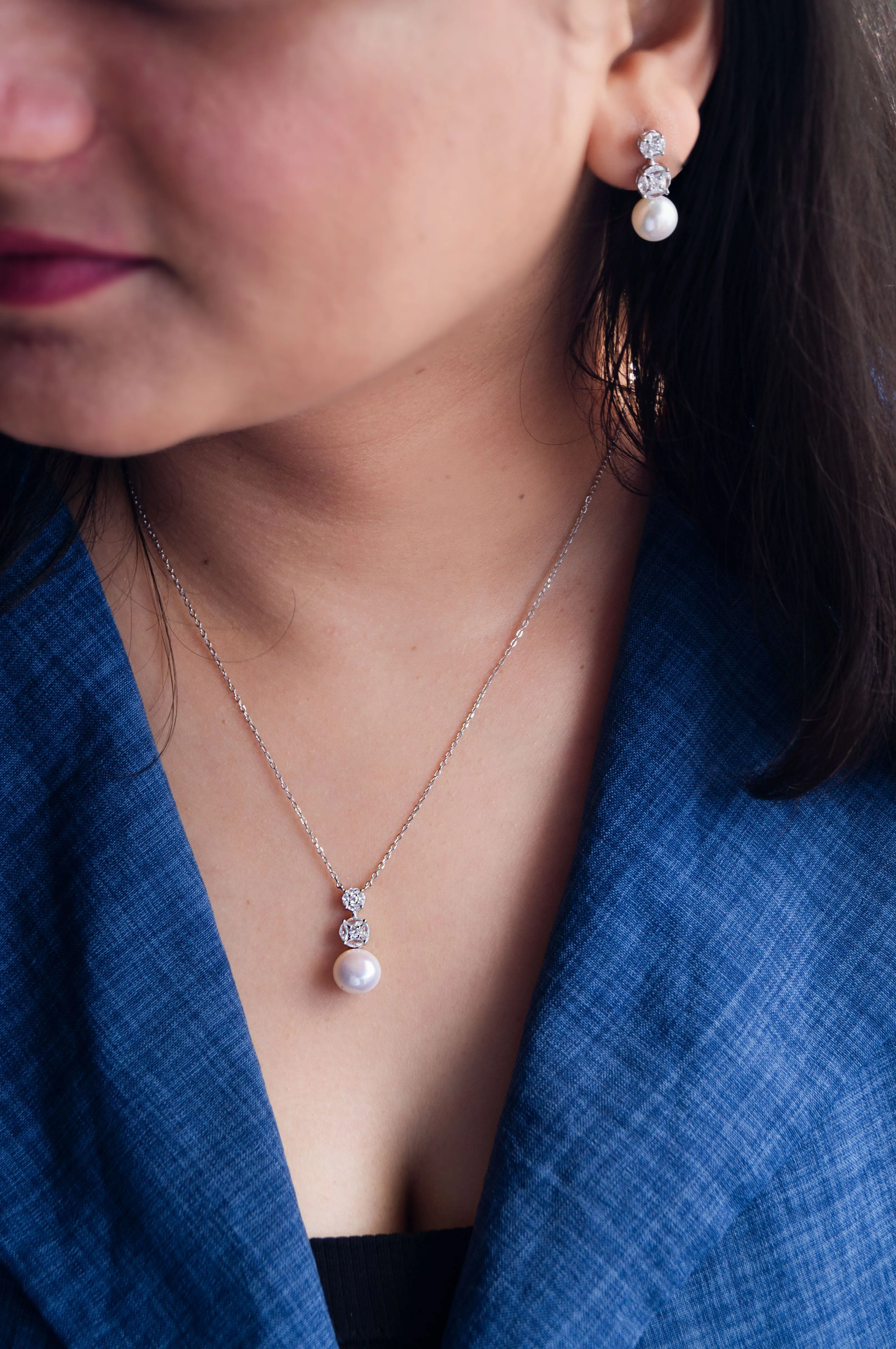 Stylish Pearly Cluster Sterling Silver Necklace Set