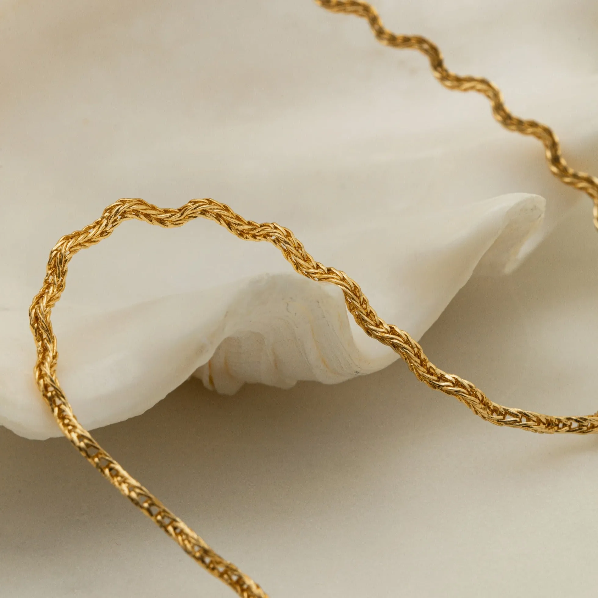 Textured Wave Chain Necklace