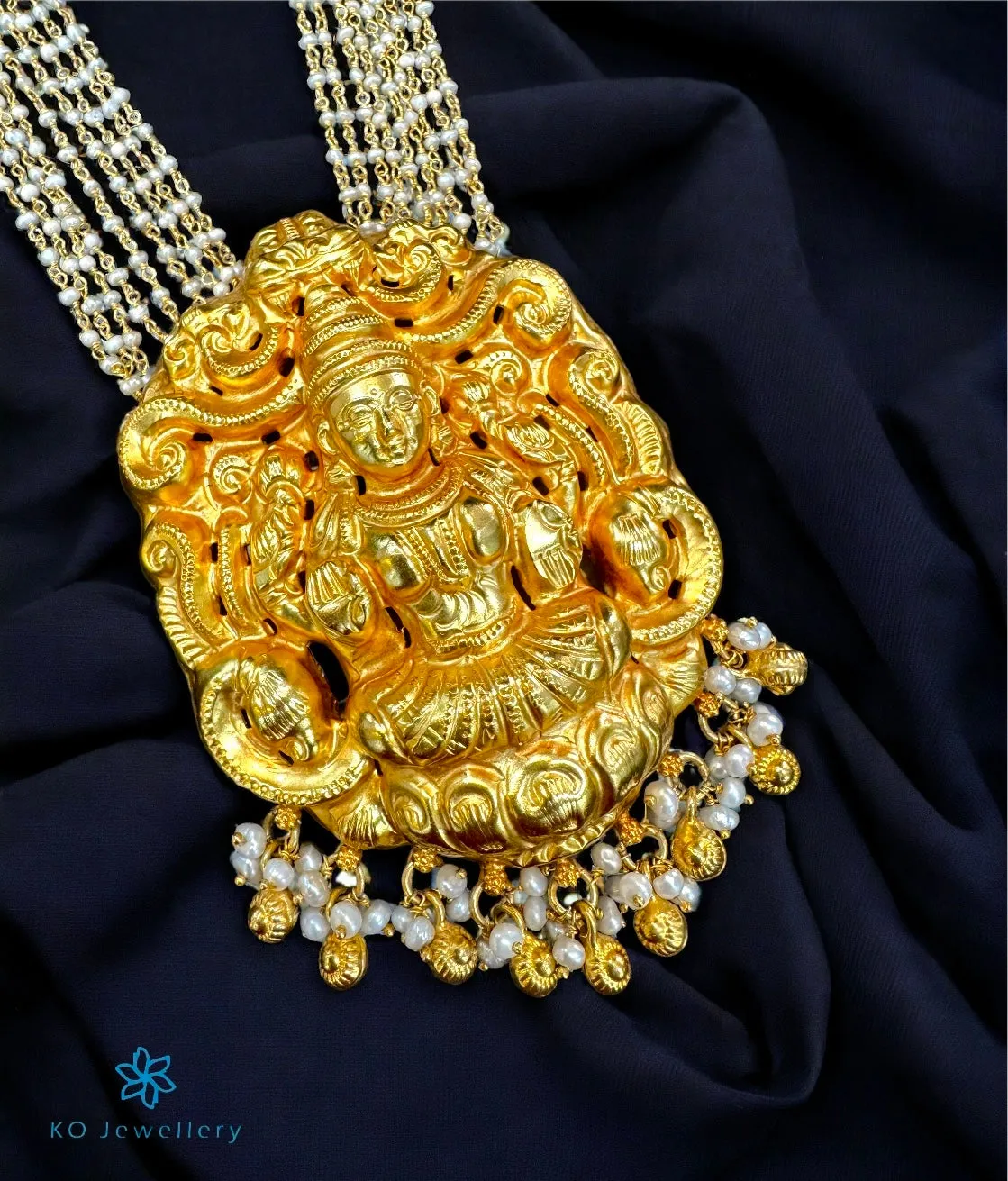 The Silver Lakshmi Pearl Nakkasi Necklace