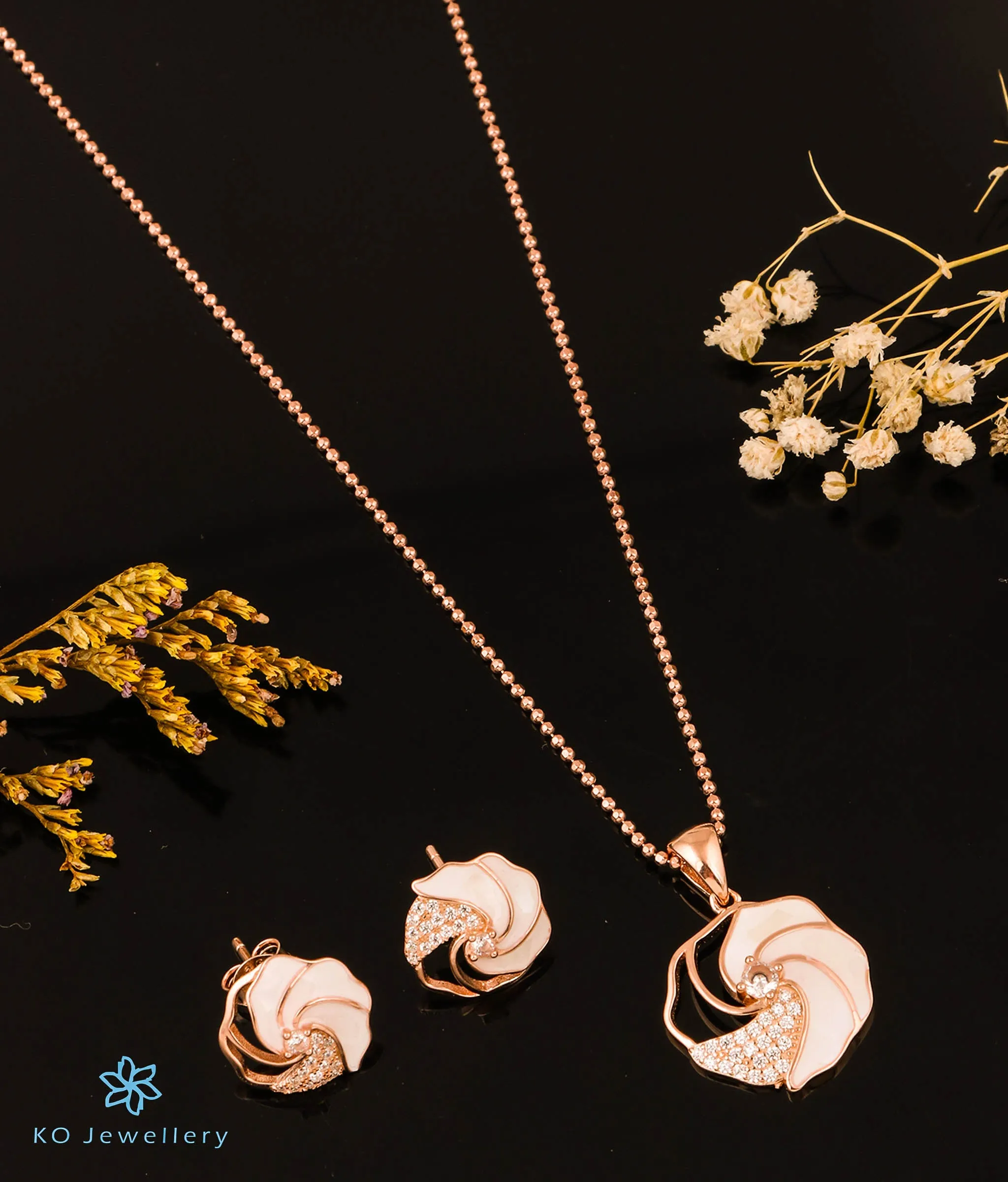 The Sparkling Swirl Silver Rosegold Pendant Set