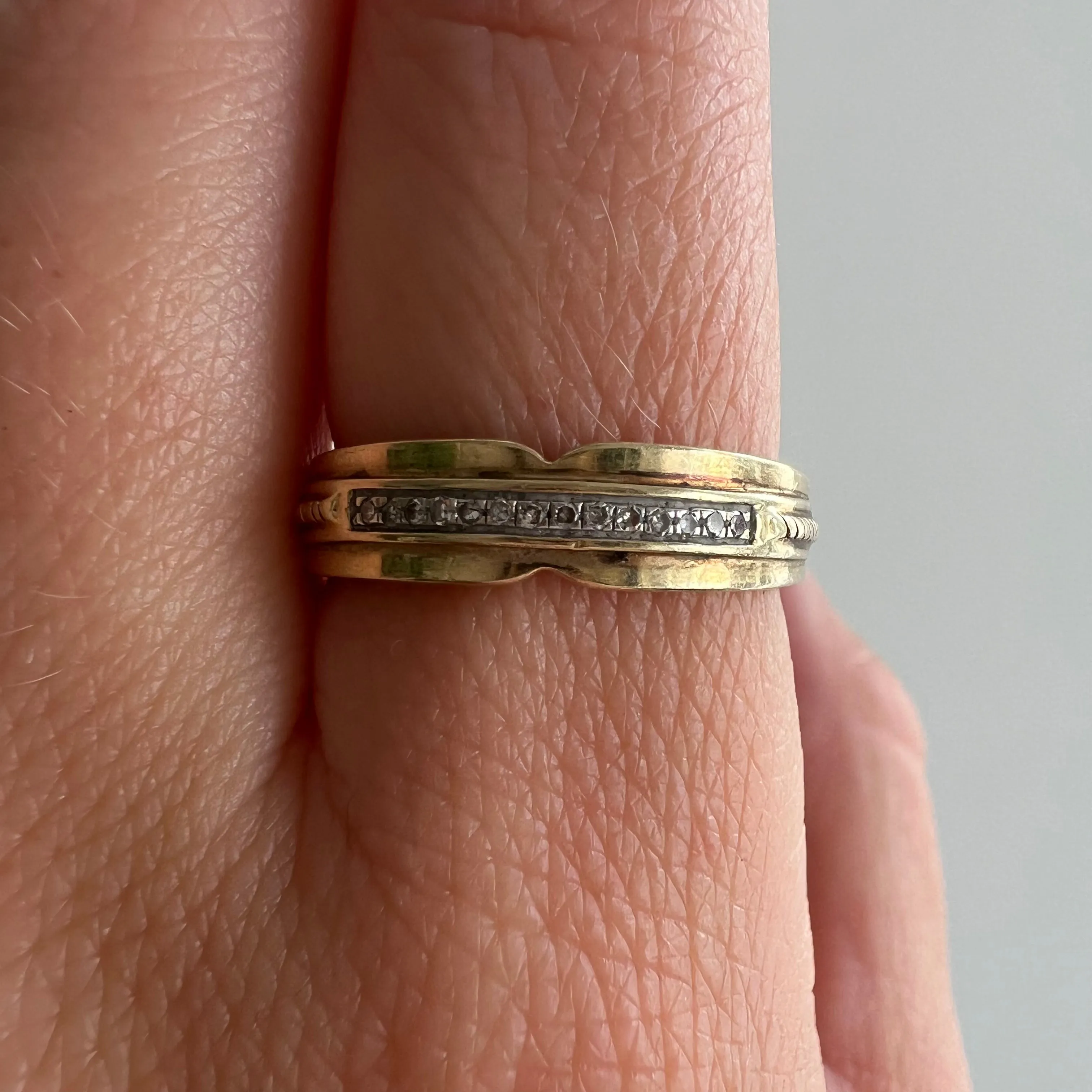 V I N T A G E // boldly delicate / 10k yellow and white gold ring w/ diamonds / size 7.25