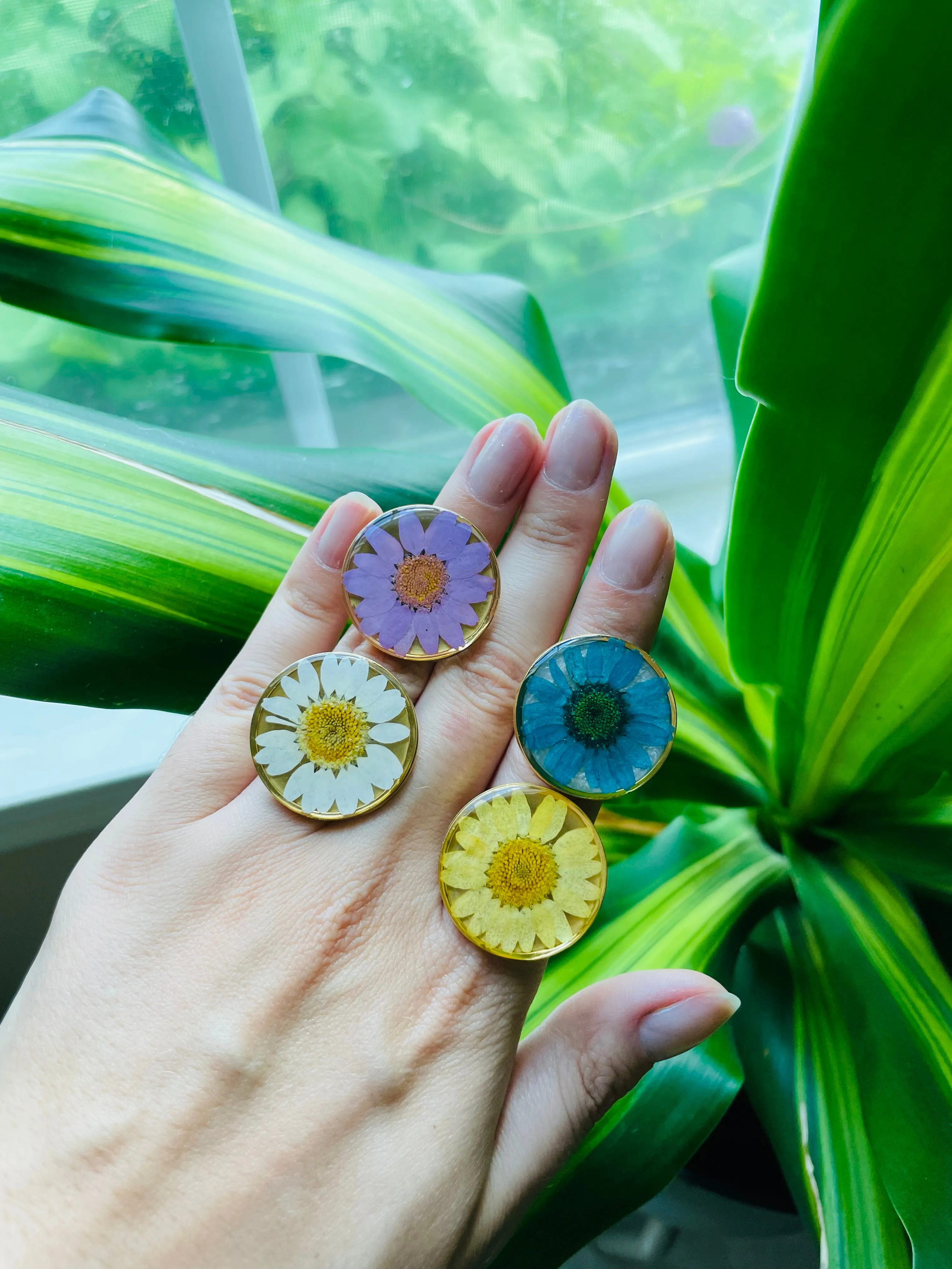 Vintage Ring Flowers